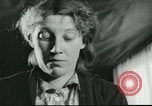 Standbild Poor Farm Familie United States USA, 1940, aus Sekunde 16 historischem Filmmaterial Videoclip 65675061312