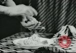 Standbild Poor Farm Familie United States USA, 1940, aus Sekunde 20 historischem Filmmaterial Videoclip 65675061312