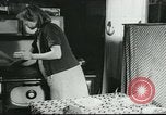 Standbild Poor Farm Familie United States USA, 1940, aus Sekunde 27 historischem Filmmaterial Videoclip 65675061312