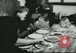 Standbild Poor Farm Familie United States USA, 1940, aus Sekunde 54 historischem Filmmaterial Videoclip 65675061312