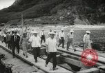 Standbild Richard Nixon mit Ramon Magsaysay Corregidor Island Philippinen, 1953, aus Sekunde 15 historischem Filmmaterial Videoclip 65675061314