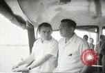 Standbild Richard Nixon mit Ramon Magsaysay Corregidor Island Philippinen, 1953, aus Sekunde 61 historischem Filmmaterial Videoclip 65675061314