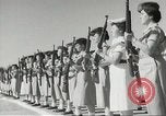 Image Les femmes israéliennes soldats Israël, 1956, de la seconde 22 séquences d'archives historiques vidéo 65675061326