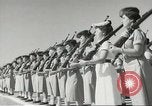 Image Les femmes israéliennes soldats Israël, 1956, de la seconde 24 séquences d'archives historiques vidéo 65675061326
