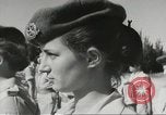 Image Les femmes israéliennes soldats Israël, 1956, de la seconde 27 séquences d'archives historiques vidéo 65675061326