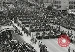 Standbild Parade zu feiern israelischen Unabhängigkeit Tel Aviv Israel, 1957, aus Sekunde 6 historischem Filmmaterial Videoclip 65675061341