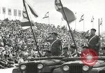 Standbild Parade zu feiern israelischen Unabhängigkeit Tel Aviv Israel, 1957, aus Sekunde 12 historischem Filmmaterial Videoclip 65675061341