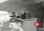 Standbild Parade zu feiern israelischen Unabhängigkeit Tel Aviv Israel, 1957, aus Sekunde 19 historischem Filmmaterial Videoclip 65675061341