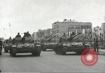 Standbild Parade zu feiern israelischen Unabhängigkeit Tel Aviv Israel, 1957, aus Sekunde 27 historischem Filmmaterial Videoclip 65675061341