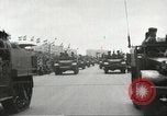 Standbild Parade zu feiern israelischen Unabhängigkeit Tel Aviv Israel, 1957, aus Sekunde 35 historischem Filmmaterial Videoclip 65675061341