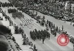 Standbild Parade zu feiern israelischen Unabhängigkeit Tel Aviv Israel, 1957, aus Sekunde 42 historischem Filmmaterial Videoclip 65675061341
