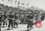 Standbild Parade zu feiern israelischen Unabhängigkeit Tel Aviv Israel, 1957, aus Sekunde 44 historischem Filmmaterial Videoclip 65675061341
