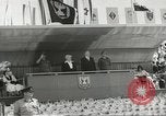 Standbild Parade zu feiern israelischen Unabhängigkeit Tel Aviv Israel, 1957, aus Sekunde 51 historischem Filmmaterial Videoclip 65675061341