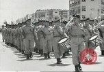 Standbild Parade zu feiern israelischen Unabhängigkeit Tel Aviv Israel, 1957, aus Sekunde 58 historischem Filmmaterial Videoclip 65675061341