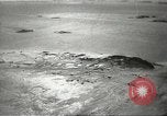 Standbild Pinguine McMurdo Sound der Antarktis, 1955, aus Sekunde 13 historischem Filmmaterial Videoclip 65675061344