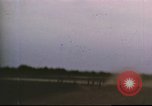 Standbild 8 Air Force B-17 Bomber Vereinigtes Königreich, 1943, aus Sekunde 21 historischem Filmmaterial Videoclip 65675061360