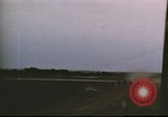 Standbild 8 Air Force B-17 Bomber Vereinigtes Königreich, 1943, aus Sekunde 24 historischem Filmmaterial Videoclip 65675061360