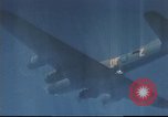 Standbild 8 Air Force B-17 Bomber Vereinigtes Königreich, 1943, aus Sekunde 37 historischem Filmmaterial Videoclip 65675061360