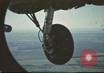 Immagine di B-17 touch and go sbarco Regno Unito, 1943, secondo 32 filmato di repertorio 65675061370