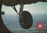 Immagine di B-17 touch and go sbarco Regno Unito, 1943, secondo 33 filmato di repertorio 65675061370