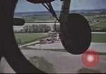 Immagine di B-17 touch and go sbarco Regno Unito, 1943, secondo 41 filmato di repertorio 65675061370
