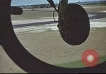 Immagine di B-17 touch and go sbarco Regno Unito, 1943, secondo 52 filmato di repertorio 65675061370
