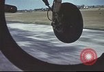 Immagine di B-17 touch and go sbarco Regno Unito, 1943, secondo 54 filmato di repertorio 65675061370