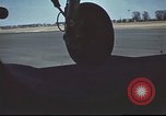 Immagine di B-17 touch and go sbarco Regno Unito, 1943, secondo 57 filmato di repertorio 65675061370
