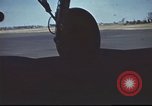 Immagine di B-17 touch and go sbarco Regno Unito, 1943, secondo 58 filmato di repertorio 65675061370