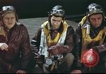 Standbild B-17 Flying Fortress Team Vereinigtes Königreich, 1943, aus Sekunde 8 historischem Filmmaterial Videoclip 65675061373