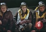 Standbild B-17 Flying Fortress Team Vereinigtes Königreich, 1943, aus Sekunde 14 historischem Filmmaterial Videoclip 65675061373