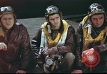 Standbild B-17 Flying Fortress Team Vereinigtes Königreich, 1943, aus Sekunde 24 historischem Filmmaterial Videoclip 65675061373
