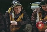 Standbild B-17 Flying Fortress Team Vereinigtes Königreich, 1943, aus Sekunde 39 historischem Filmmaterial Videoclip 65675061373