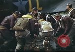 Standbild B-17 Flying Fortress Team Vereinigtes Königreich, 1943, aus Sekunde 53 historischem Filmmaterial Videoclip 65675061373
