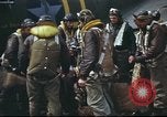 Standbild B-17 Flying Fortress Team Vereinigtes Königreich, 1943, aus Sekunde 55 historischem Filmmaterial Videoclip 65675061373