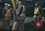 Standbild B-17 Flying Fortress Team Vereinigtes Königreich, 1943, aus Sekunde 62 historischem Filmmaterial Videoclip 65675061373