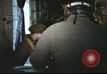 Immagine di B-17equipaggio debriefing dopo la missione Regno Unito, 1943, secondo 20 filmato di repertorio 65675061378
