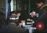 Immagine di B-17equipaggio debriefing dopo la missione Regno Unito, 1943, secondo 36 filmato di repertorio 65675061378