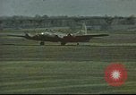 Immagine di B-17 Flying Fortress bomber equipaggio Regno Unito, 1943, secondo 1 filmato di repertorio 65675061387