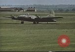 Immagine di B-17 Flying Fortress bomber equipaggio Regno Unito, 1943, secondo 7 filmato di repertorio 65675061387