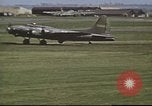 Immagine di B-17 Flying Fortress bomber equipaggio Regno Unito, 1943, secondo 10 filmato di repertorio 65675061387