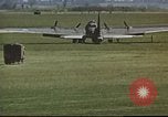 Immagine di B-17 Flying Fortress bomber equipaggio Regno Unito, 1943, secondo 37 filmato di repertorio 65675061387