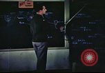 Standbild B-17 Mission Briefing Vereinigtes Königreich, 1943, aus Sekunde 14 historischem Filmmaterial Videoclip 65675061391