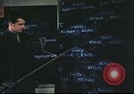 Standbild B-17 Mission Briefing Vereinigtes Königreich, 1943, aus Sekunde 42 historischem Filmmaterial Videoclip 65675061391