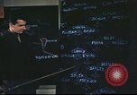 Standbild B-17 Mission Briefing Vereinigtes Königreich, 1943, aus Sekunde 44 historischem Filmmaterial Videoclip 65675061391