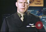 Standbild B-17 Mission Briefing Vereinigtes Königreich, 1943, aus Sekunde 47 historischem Filmmaterial Videoclip 65675061391