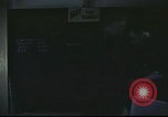 Standbild B-17 Mission Briefing Vereinigtes Königreich, 1943, aus Sekunde 20 historischem Filmmaterial Videoclip 65675061392