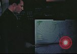 Standbild B-17 Mission Briefing Vereinigtes Königreich, 1943, aus Sekunde 57 historischem Filmmaterial Videoclip 65675061392