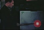 Standbild B-17 Mission Briefing Vereinigtes Königreich, 1943, aus Sekunde 58 historischem Filmmaterial Videoclip 65675061392