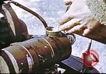Standbild improvisierten Fahrzeug bei US Air Base in Großbritannien Vereinigtes Königreich, 1943, aus Sekunde 20 historischem Filmmaterial Videoclip 65675061398